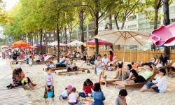 Discover Paris in a different guise through Paris Plages and the Cinema au Clair de Lune